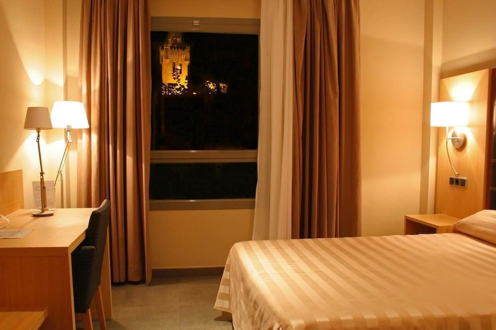 Hotel Salvevir Ехеа-де-лос-Кабальєрос Екстер'єр фото